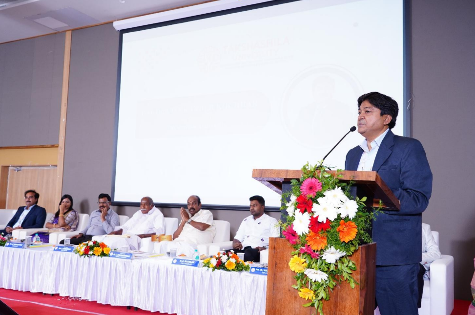 induction ceremony of themedical college 4 Dr. Vivek Inder Kochhar