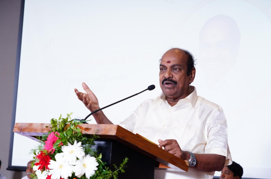 induction ceremony of themedical college 7 Shri M. Dhanasekaran