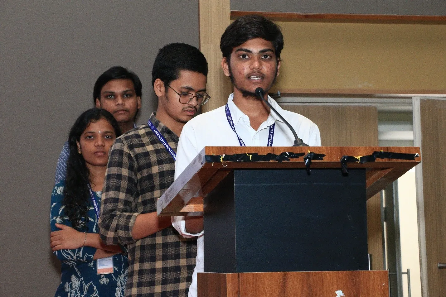 1 Hackathon 2026
